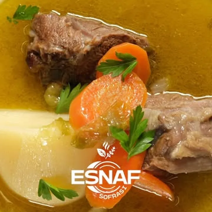 Esnaf Sofrası Instagram paylaşımındaki et haşlama ve sebze tabağı